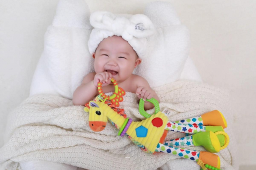 阿克苏怀孕多久会长痘痘