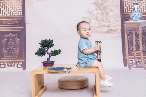 阿克苏孕妇尖肚子和圆肚子